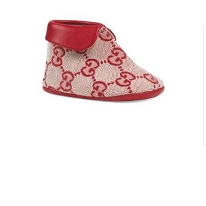 Meet your Posher, Fatima